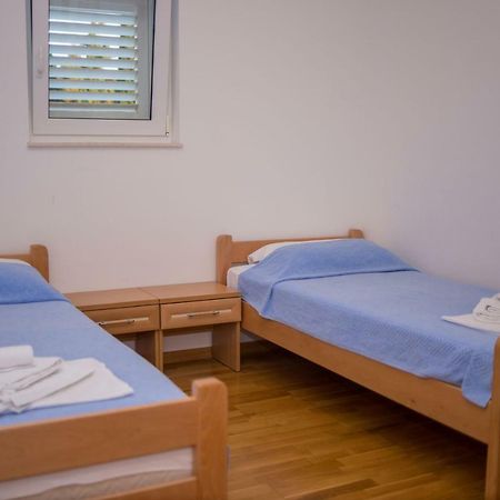 Aparthotel Marina Gromela Mirce Eksteriør bilde