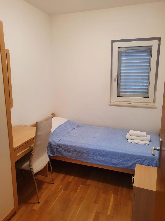 Aparthotel Marina Gromela Mirce Eksteriør bilde