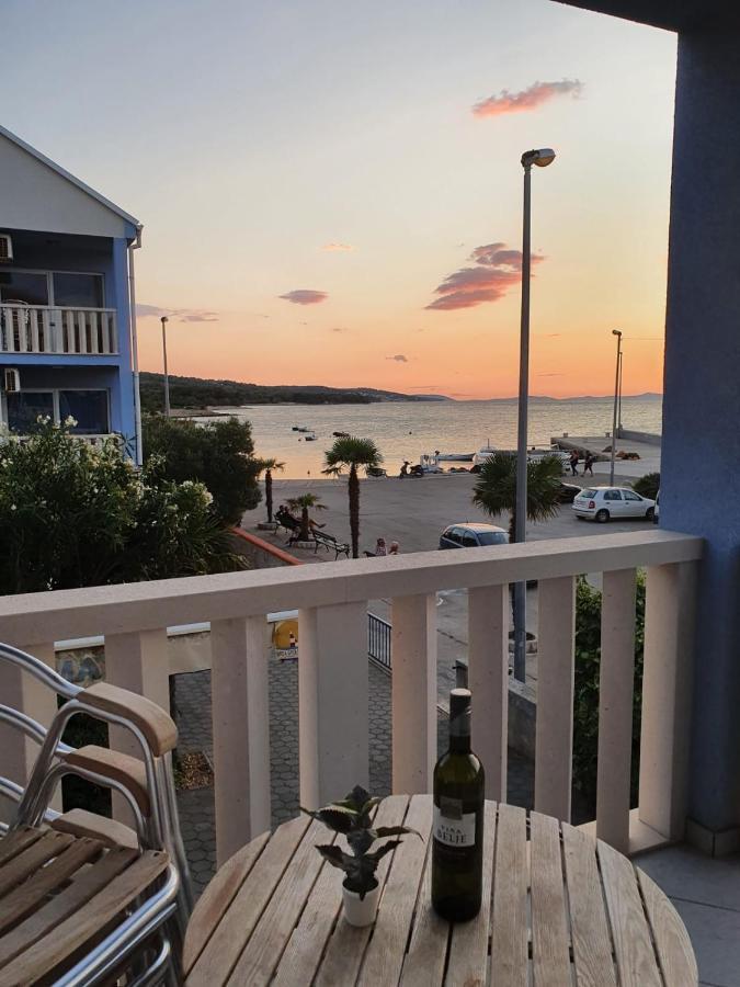 Aparthotel Marina Gromela Mirce Eksteriør bilde