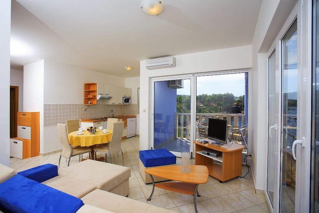 Aparthotel Marina Gromela Mirce Rom bilde