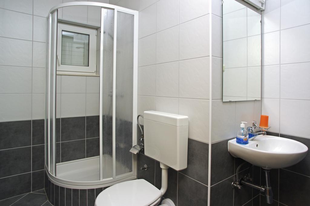 Aparthotel Marina Gromela Mirce Rom bilde