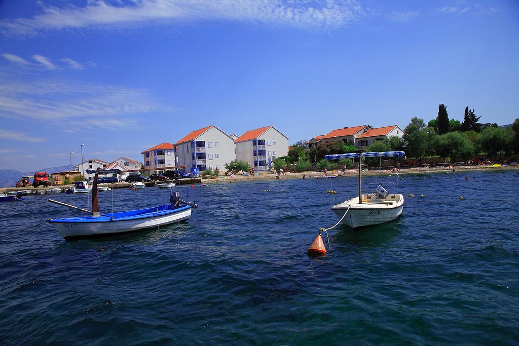 Aparthotel Marina Gromela Mirce Rom bilde