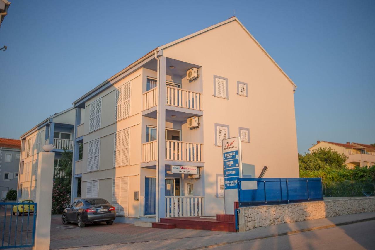 Aparthotel Marina Gromela Mirce Eksteriør bilde